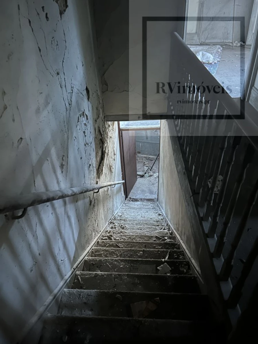 Loja para Venda em Milheiros Foto 9