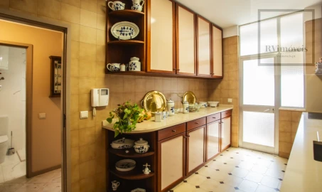 Apartamento T4 para Venda em Aldoar, Foz do Douro e Nevogilde