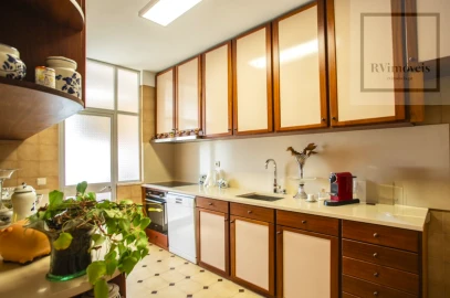 Apartamento T4 para Venda em Aldoar, Foz do Douro e Nevogilde