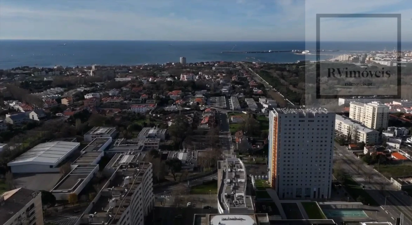 Apartamento T4 para Venda em Aldoar, Foz do Douro e Nevogilde Foto 1