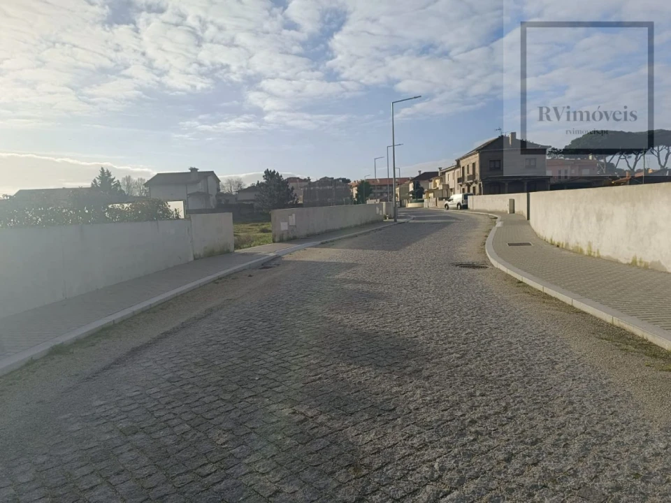 Terreno para Venda em Apúlia e Fão Foto 1