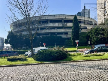 Loja para Arrendamento em Cedofeita, Santo Ildefonso, Sé, Miragaia, São Nicolau e Vitória