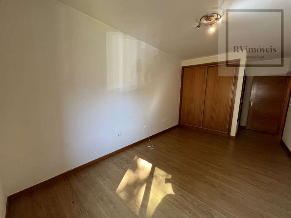 Apartamento T3 para Venda em Darque Foto 26