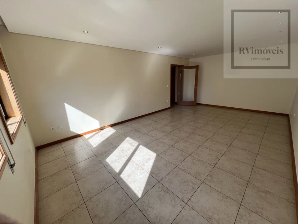 Apartamento T3 para Venda em Darque Foto 6