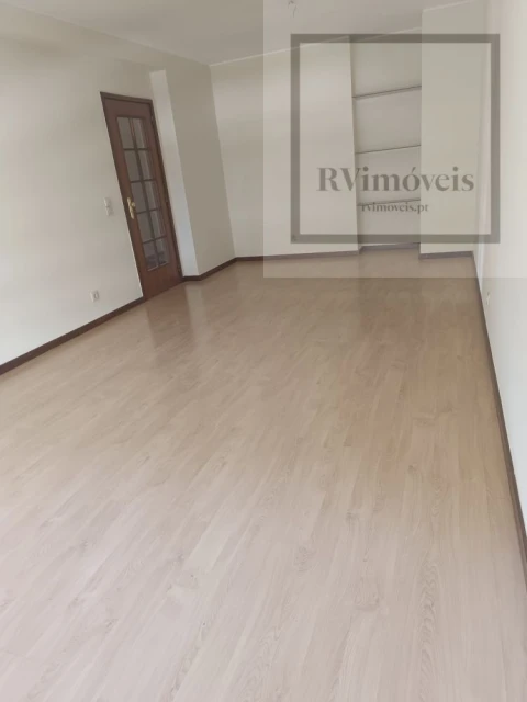 Apartamento T2 para Venda em São Mamede de Infesta e Senhora da Hora