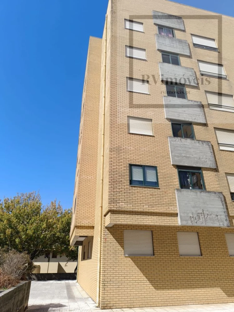 Apartamento T2 para Venda em São Mamede de Infesta e Senhora da Hora Foto 2