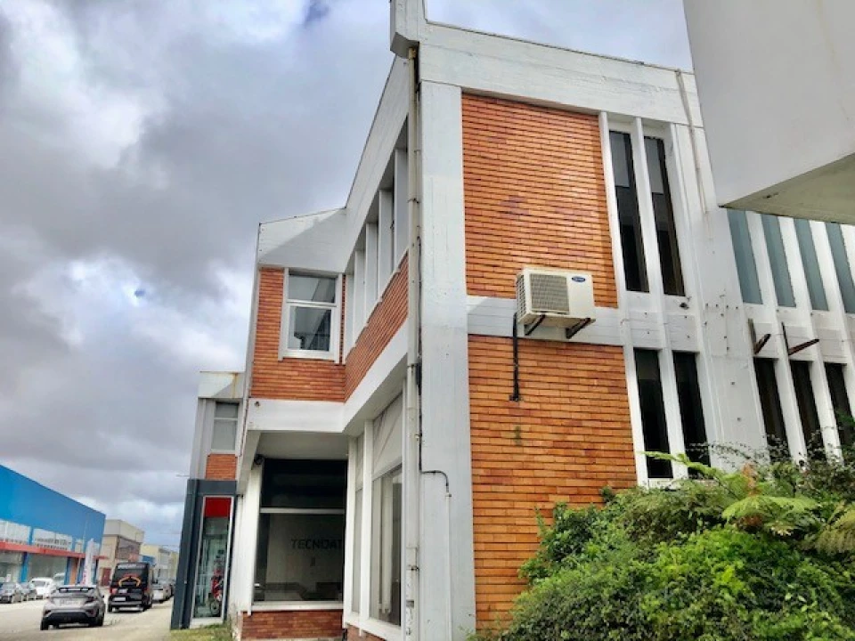 Loja para Arrendamento em Ramalde Foto 7