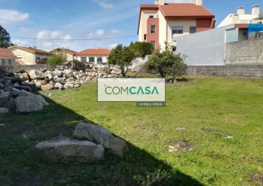 Terreno para Venda em Vilar e Mosteiró