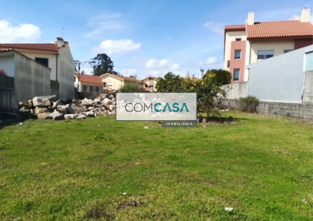 Terreno para Venda em Vilar e Mosteiró Foto 3