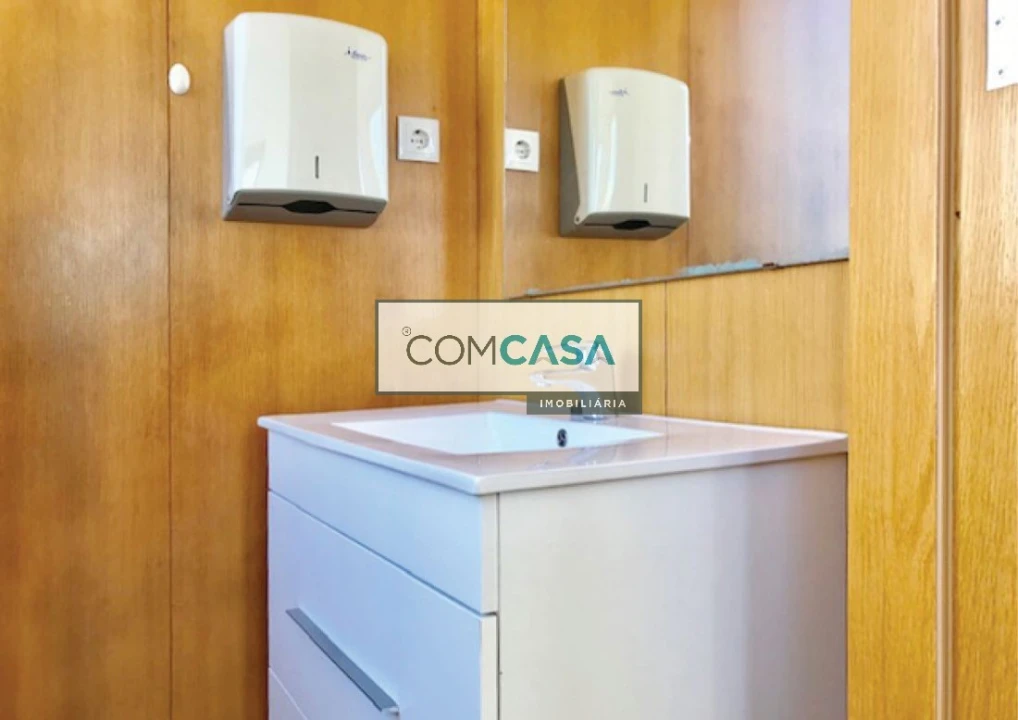 Loja para Arrendamento em Matosinhos e Leça da Palmeira Foto 2