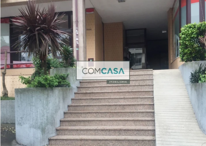 Loja para Venda em São Mamede de Infesta e Senhora da Hora Foto 2