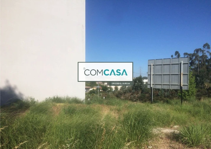 Terreno para Venda em Cidade da Maia Foto 3