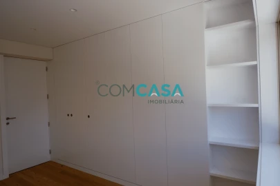Apartamento T3 para Venda em Lordelo do Ouro e Massarelos
