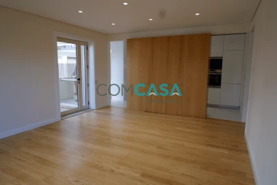 Apartamento T3 para Venda em Lordelo do Ouro e Massarelos