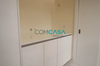 Apartamento T3 para Venda em Lordelo do Ouro e Massarelos