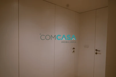Apartamento T3 para Venda em Lordelo do Ouro e Massarelos