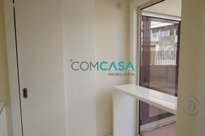Apartamento T3 para Venda em Lordelo do Ouro e Massarelos