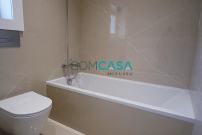 Apartamento T3 para Venda em Lordelo do Ouro e Massarelos