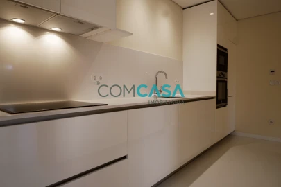 Apartamento T3 para Venda em Lordelo do Ouro e Massarelos
