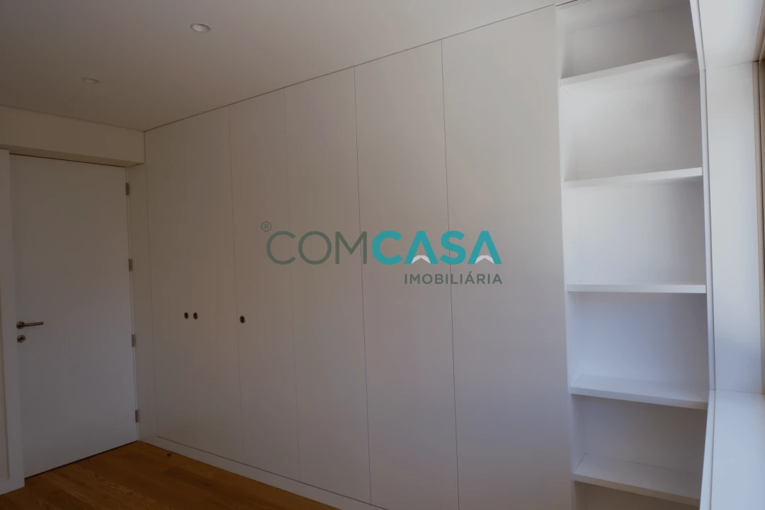Apartamento T3 para Venda em Lordelo do Ouro e Massarelos Foto 16