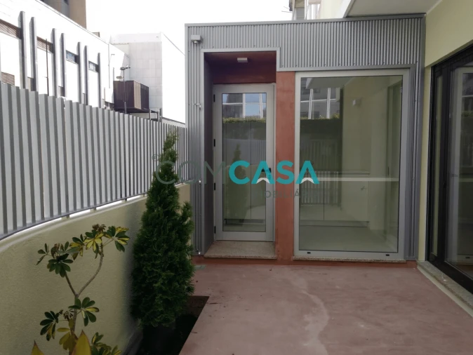 Apartamento T3 para Venda em Lordelo do Ouro e Massarelos Foto 25