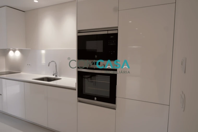 Apartamento T3 para Venda em Lordelo do Ouro e Massarelos Foto 9