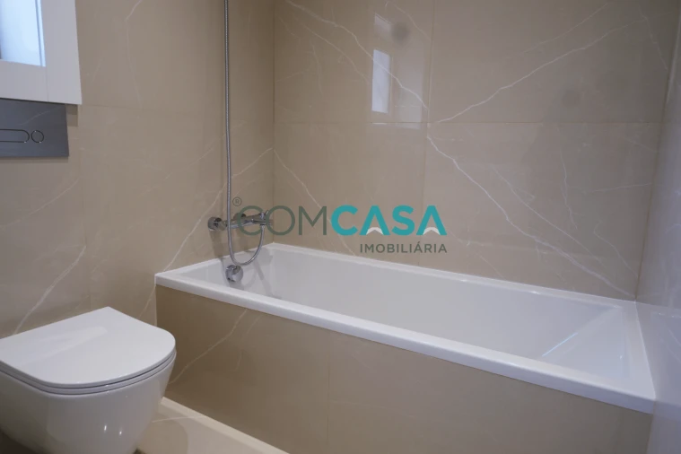 Apartamento T3 para Venda em Lordelo do Ouro e Massarelos Foto 19
