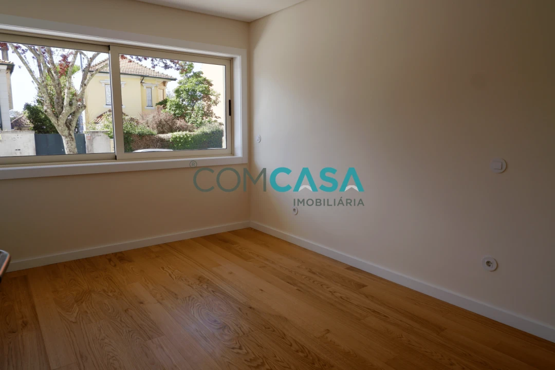 Apartamento T3 para Venda em Lordelo do Ouro e Massarelos Foto 1