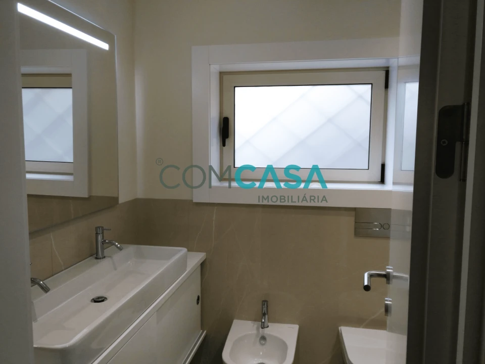 Apartamento T3 para Venda em Lordelo do Ouro e Massarelos Foto 17