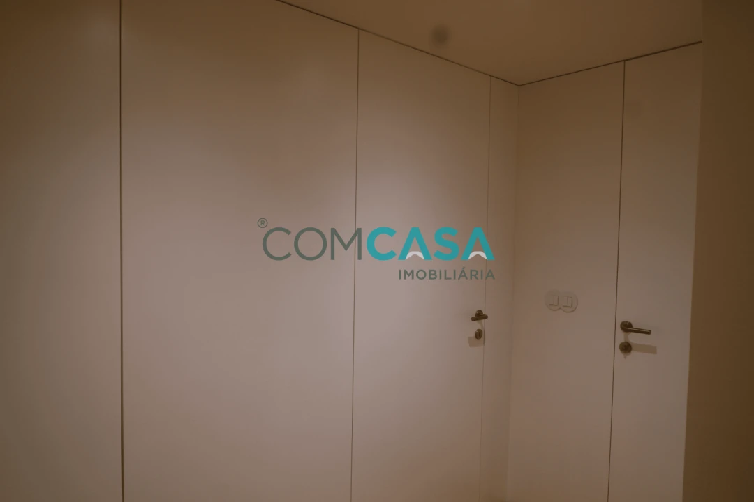 Apartamento T3 para Venda em Lordelo do Ouro e Massarelos Foto 15