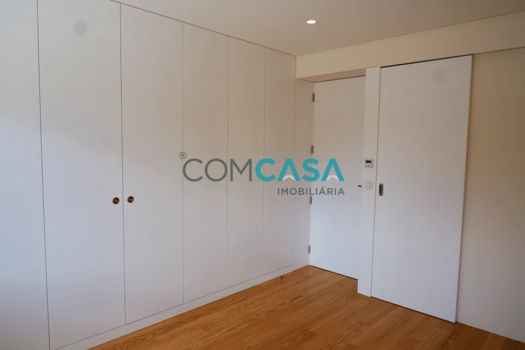 Apartamento T3 para Venda em Lordelo do Ouro e Massarelos Foto 14