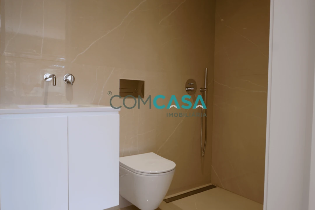 Apartamento T3 para Venda em Lordelo do Ouro e Massarelos Foto 20