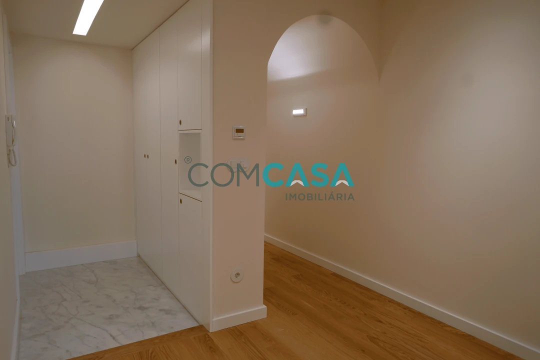 Apartamento T3 para Venda em Lordelo do Ouro e Massarelos Foto 5