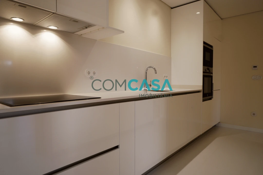 Apartamento T3 para Venda em Lordelo do Ouro e Massarelos Foto 8