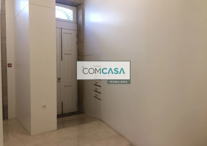 Loja para Arrendamento em Cedofeita, Santo Ildefonso, Sé, Miragaia, São Nicolau e Vitória Foto 14