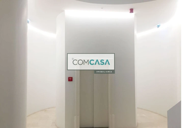 Loja para Arrendamento em Cedofeita, Santo Ildefonso, Sé, Miragaia, São Nicolau e Vitória Foto 13