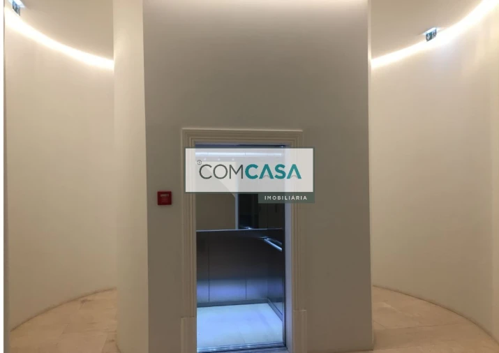 Loja para Arrendamento em Cedofeita, Santo Ildefonso, Sé, Miragaia, São Nicolau e Vitória Foto 12