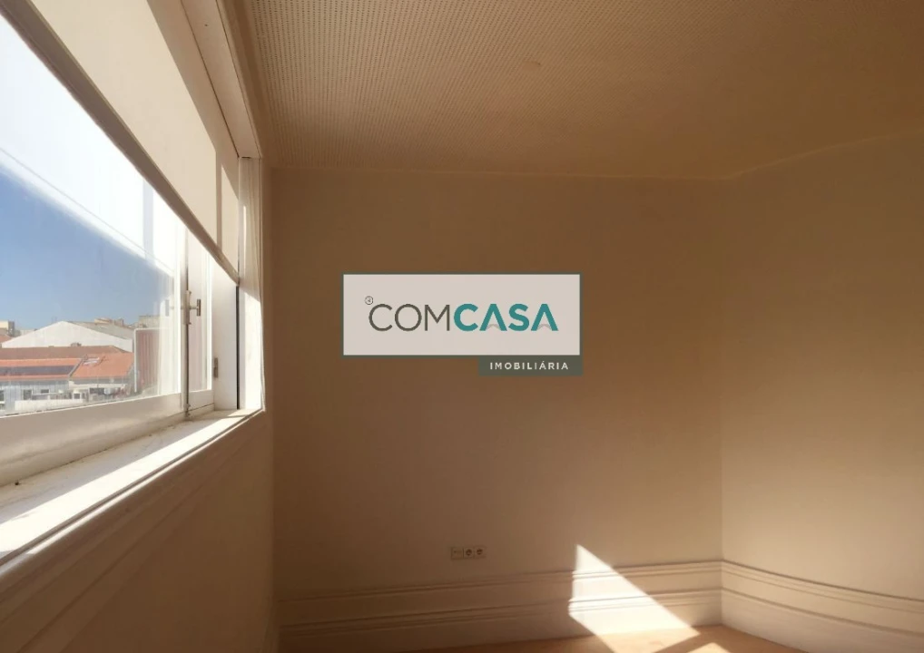 Loja para Arrendamento em Cedofeita, Santo Ildefonso, Sé, Miragaia, São Nicolau e Vitória Foto 2