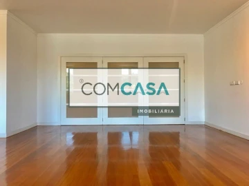 Apartamento T4 para Venda em Lordelo do Ouro e Massarelos