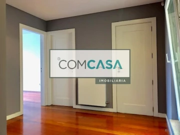 Apartamento T4 para Venda em Lordelo do Ouro e Massarelos