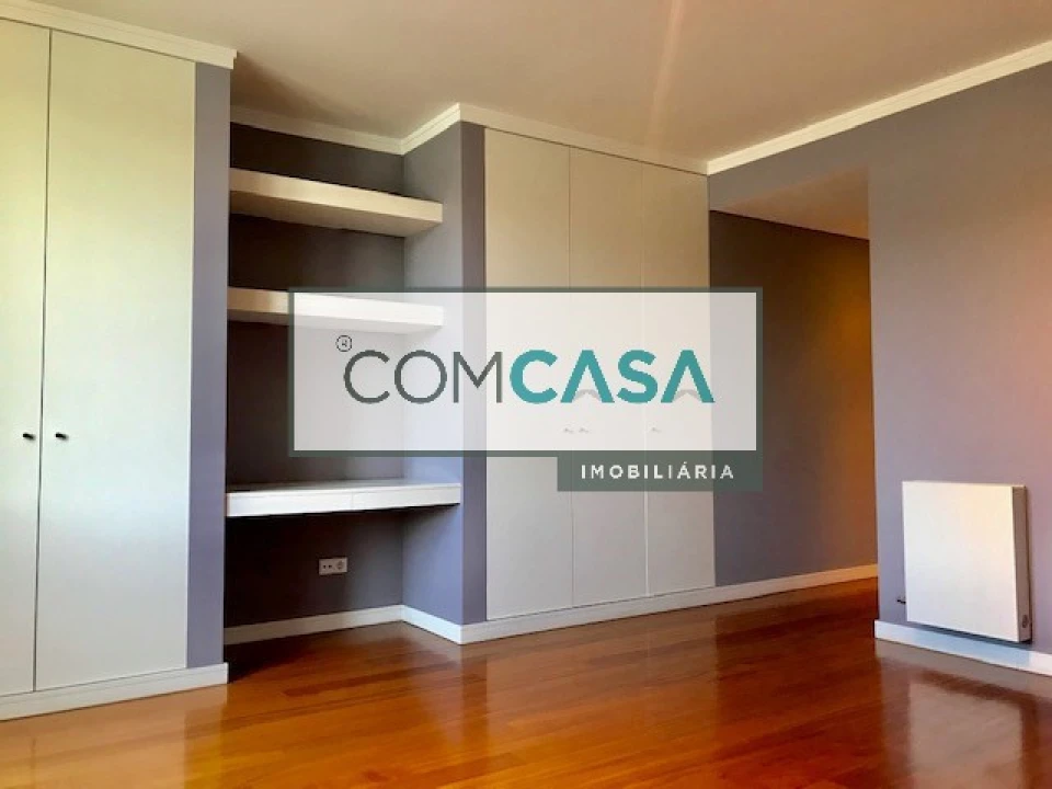 Apartamento T4 para Venda em Lordelo do Ouro e Massarelos Foto 22
