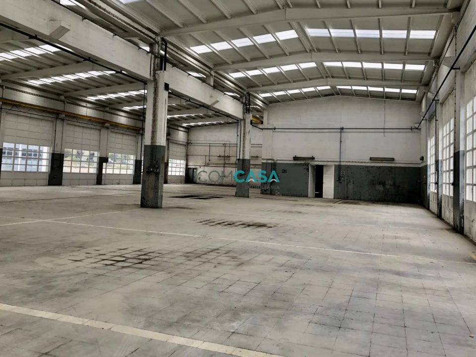 Loja para Arrendamento em São Mamede de Infesta e Senhora da Hora Foto 1