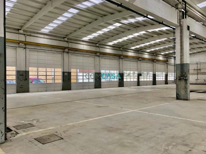 Loja para Arrendamento em São Mamede de Infesta e Senhora da Hora Foto 2