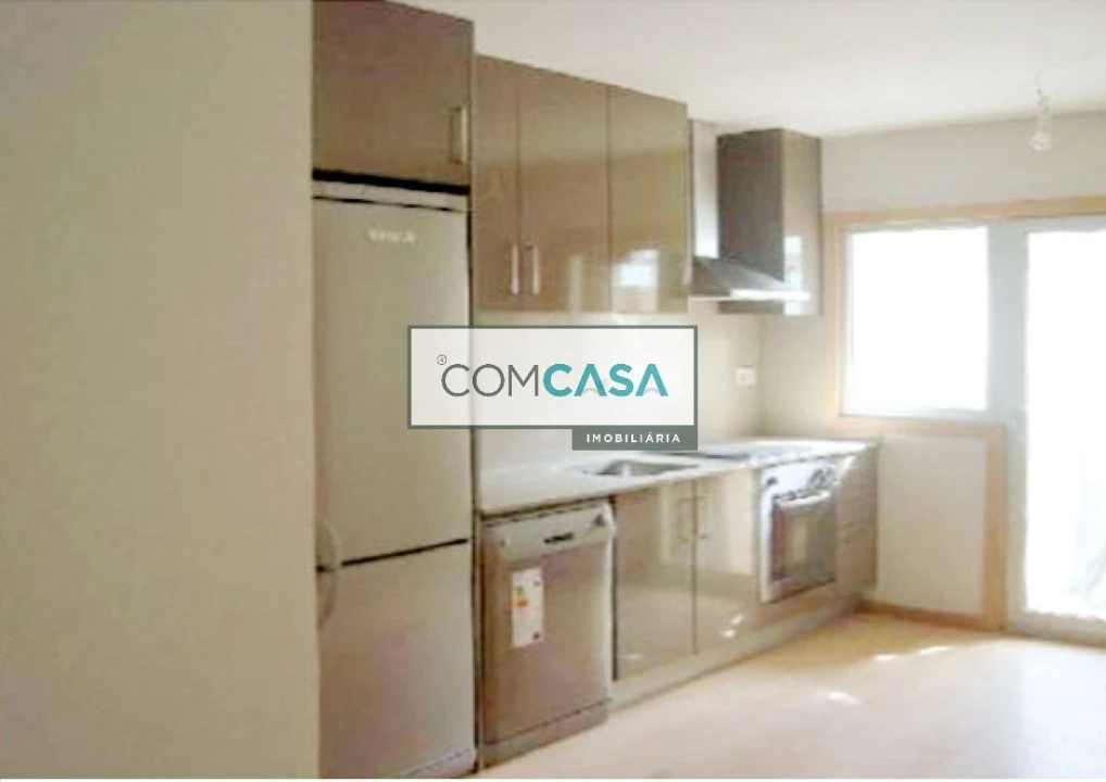 Apartamento T5 para Venda em Campanhã Foto 6