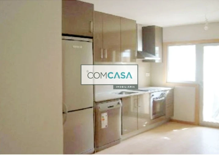 Apartamento T5 para Venda em Campanhã Foto 6
