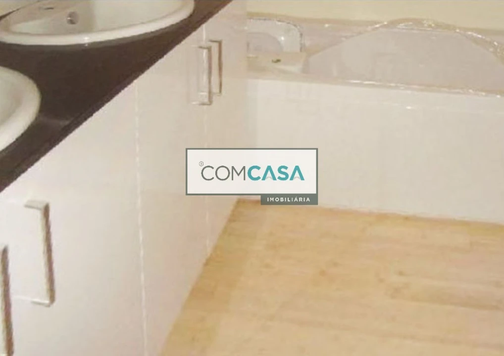 Apartamento T5 para Venda em Campanhã Foto 8