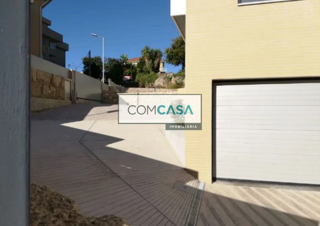 Apartamento T5 para Venda em Campanhã Foto 4