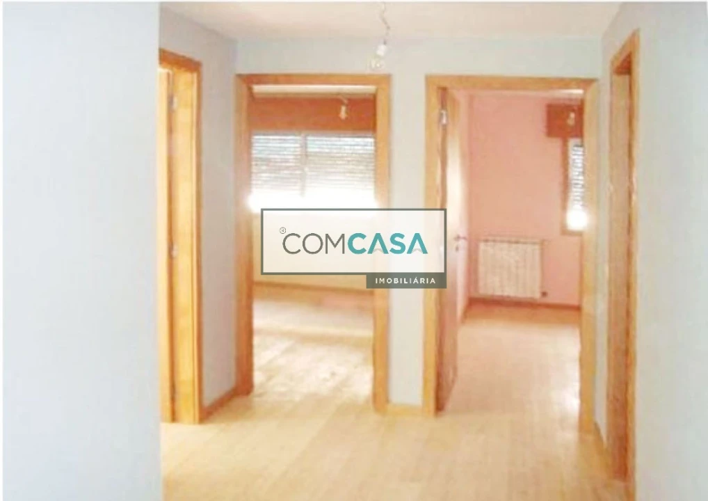 Apartamento T5 para Venda em Campanhã Foto 11