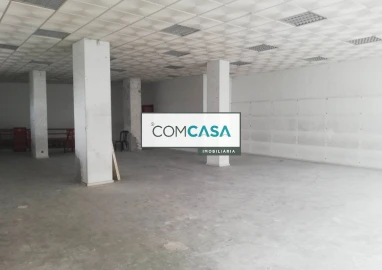 Loja para Arrendamento em Bonfim