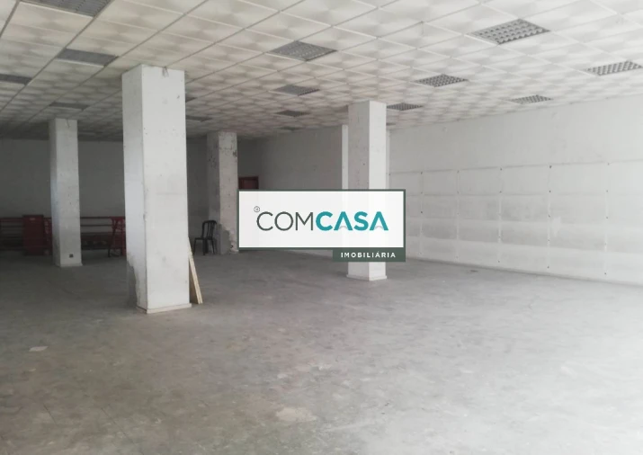 Loja para Arrendamento em Bonfim Foto 2